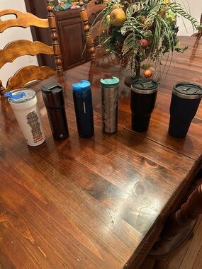 Set of SIX travel cup-3 Starbucks, 1 Igloo, 2 Yukon Outfitters